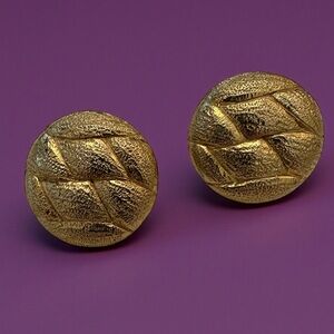 Vintage ‘80s Stunning Matte Brushed Gold Tone Disc Clip On Statement Earrings